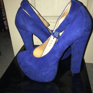 Blue platform heels